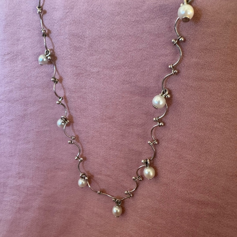 Delicate Pearl & Silver plated necklace